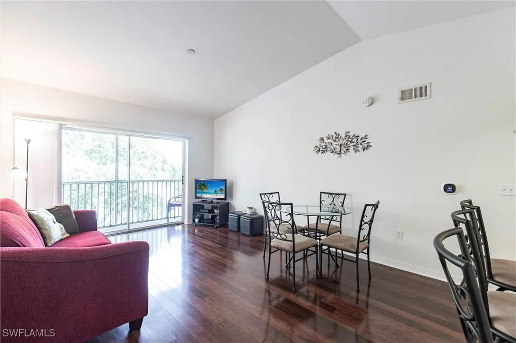 8274 Key Royal Circle Naples FL 34119