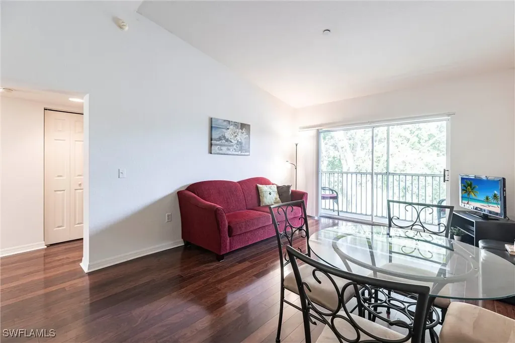 8274 Key Royal Circle Naples FL 34119