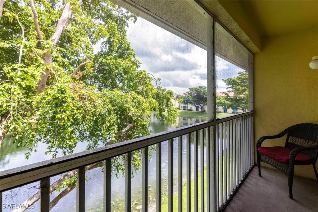 8274 Key Royal Circle Naples FL 34119