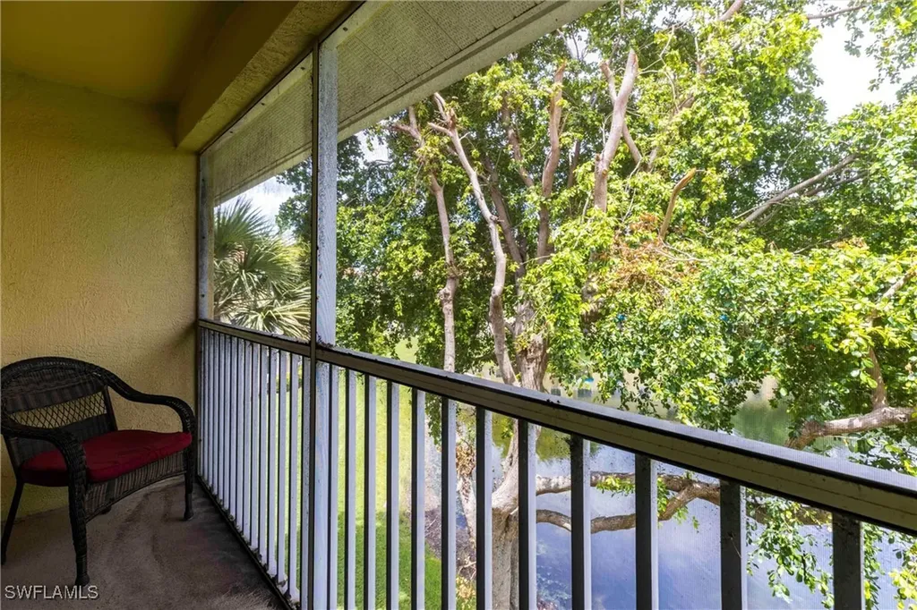 8274 Key Royal Circle Naples FL 34119