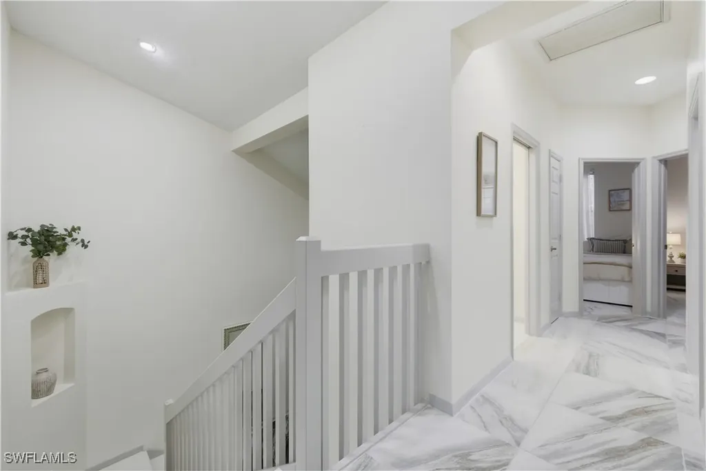 2150 Aberdeen Lane Naples FL 34109