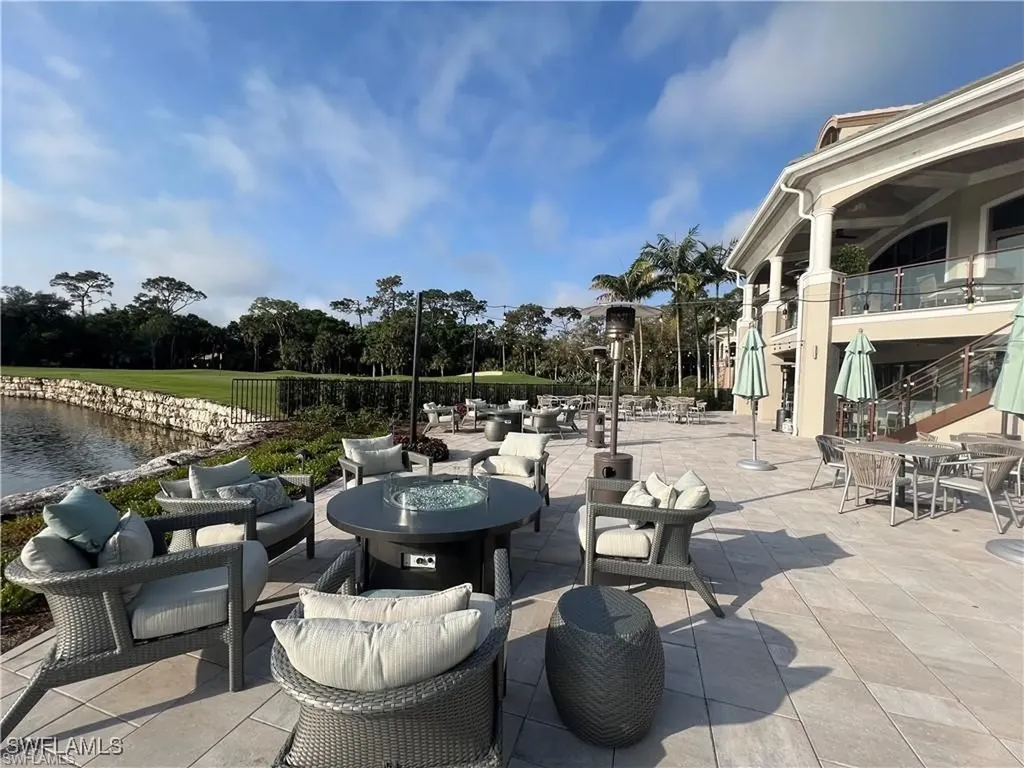 2150 Aberdeen Lane Naples FL 34109