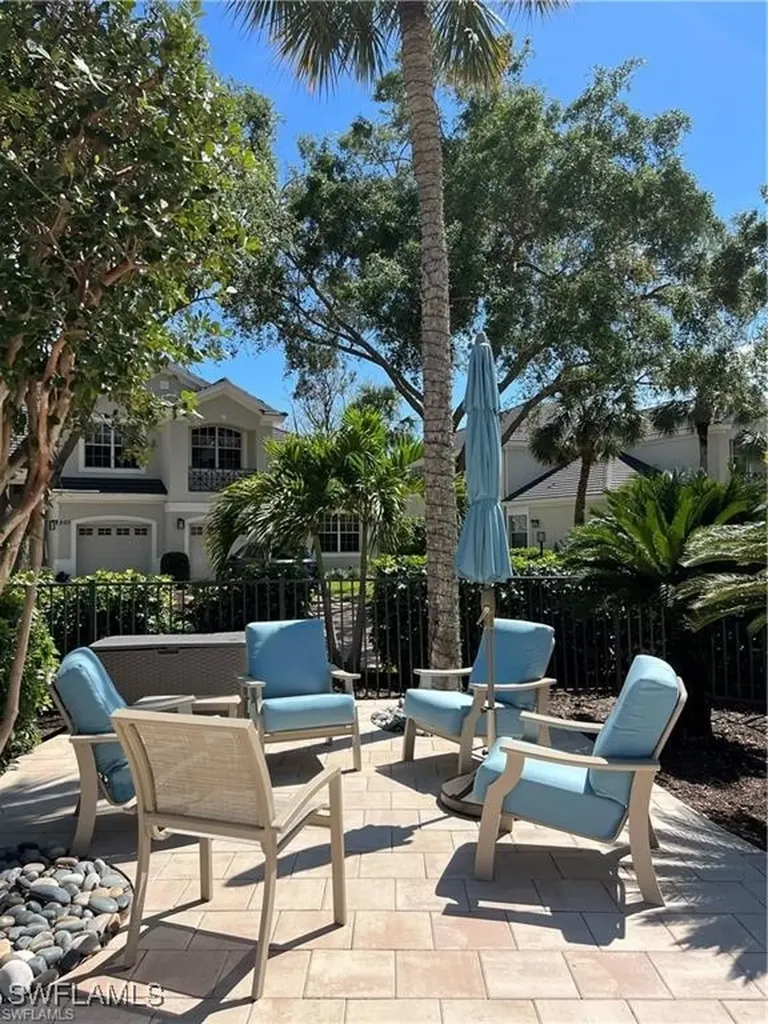 2150 Aberdeen Lane Naples FL 34109