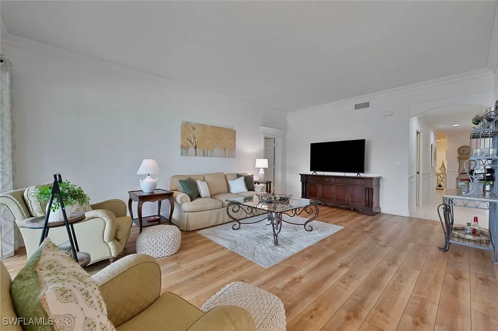 608 Vintage Reserve Lane Naples FL 34119