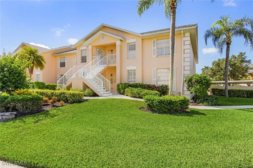 760 Wiggins Lake Drive Naples FL 34110