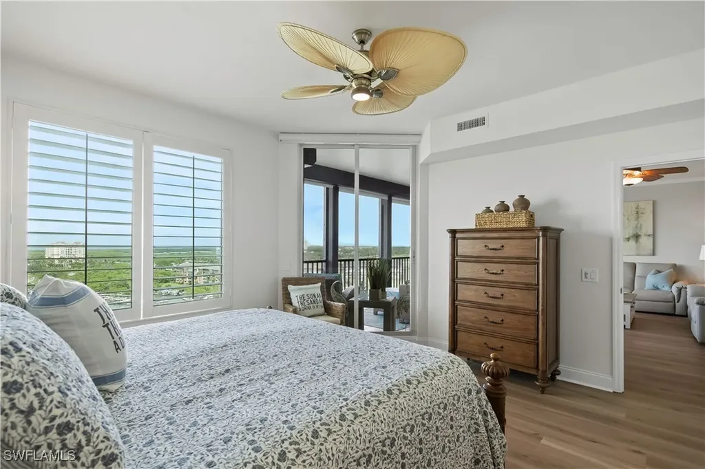 420 Cove Tower Drive Naples FL 34110