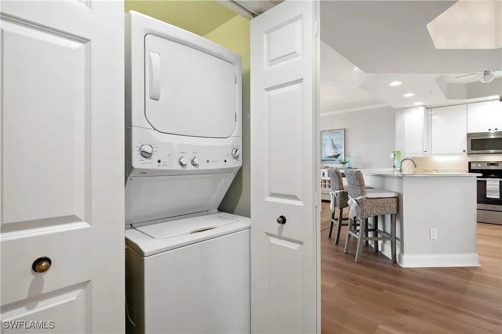 420 Cove Tower Drive Naples FL 34110