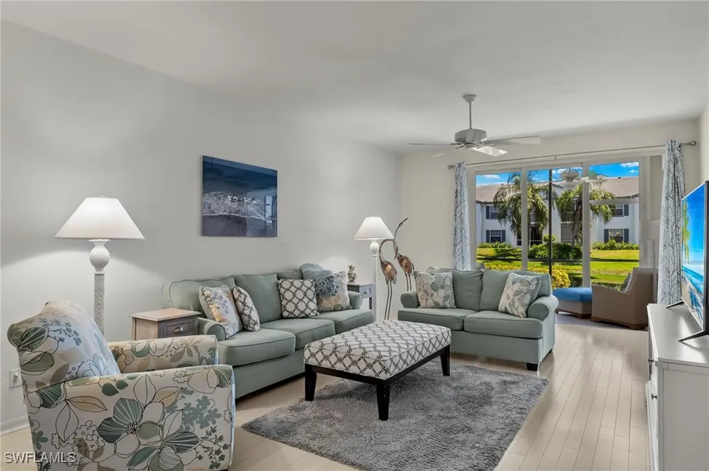 824 Tanbark Drive Naples FL 34108