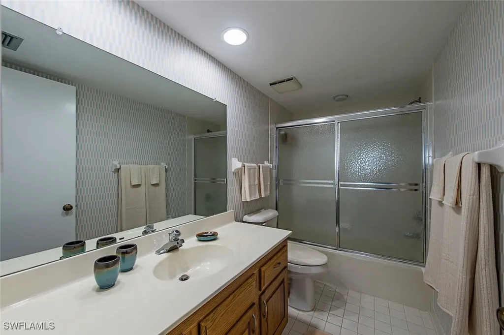17 Bluebill Avenue Naples FL 34108-1761