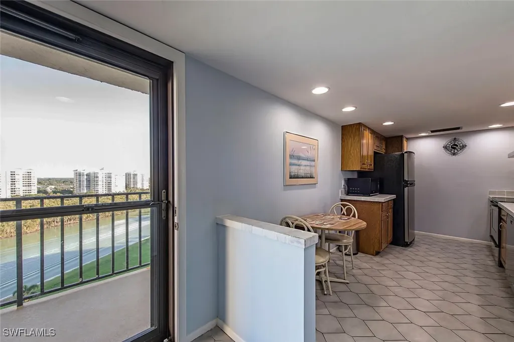 17 Bluebill Avenue Naples FL 34108-1761