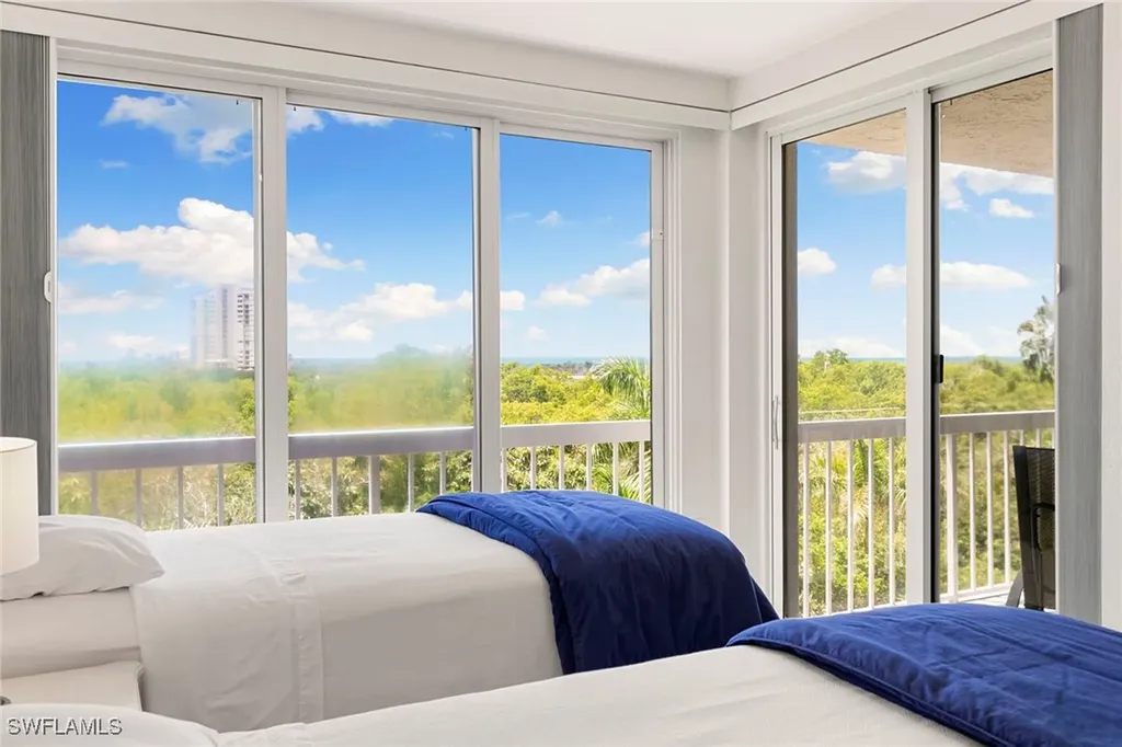 5501 Heron Point Drive Naples FL 34108