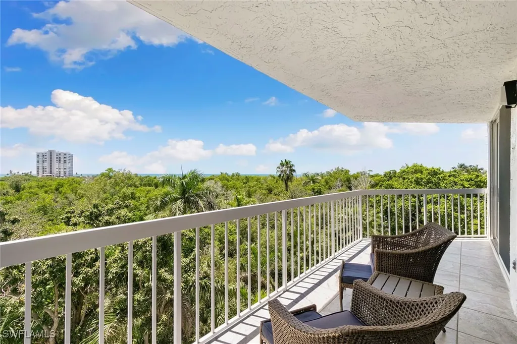 5501 Heron Point Drive Naples FL 34108