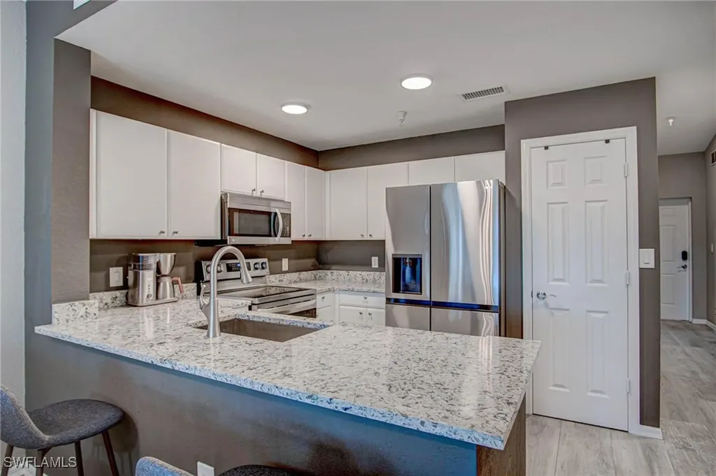 4450 Botanical Place Circle Naples FL 34112