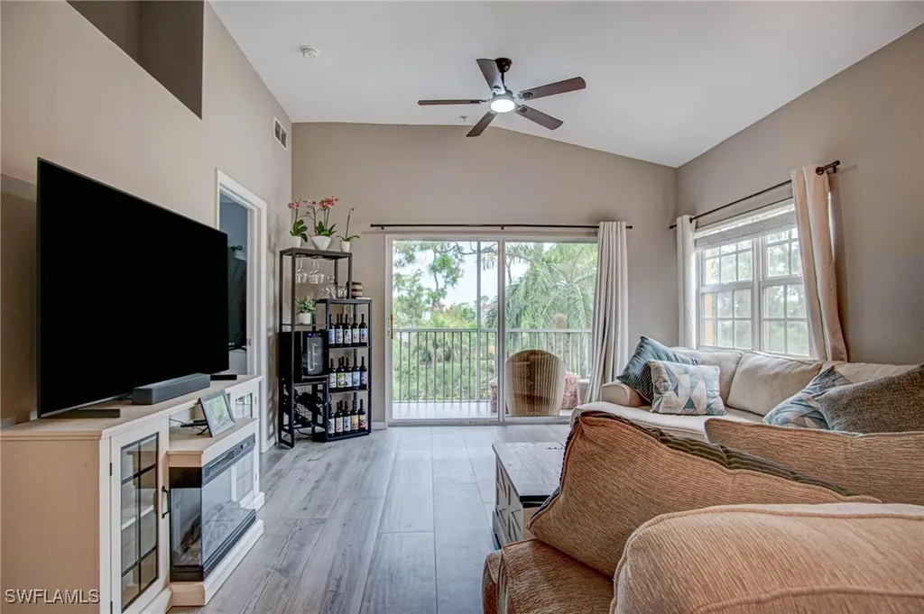 4450 Botanical Place Circle Naples FL 34112