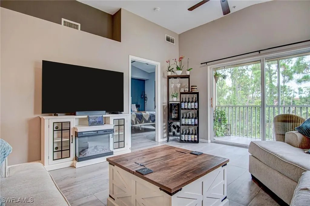 4450 Botanical Place Circle Naples FL 34112