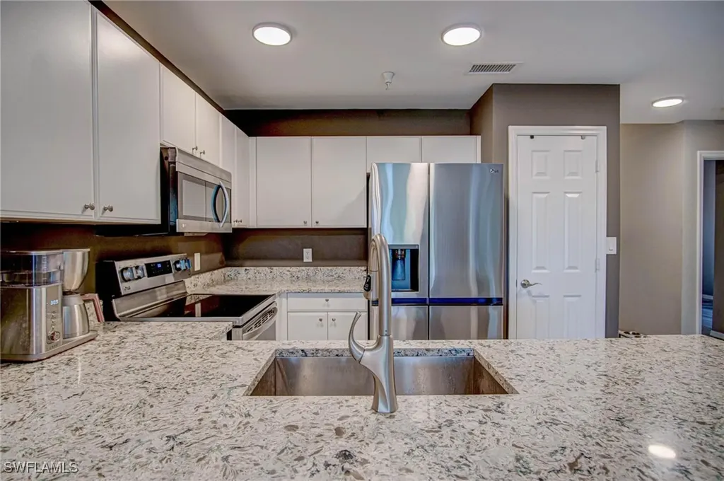 4450 Botanical Place Circle Naples FL 34112