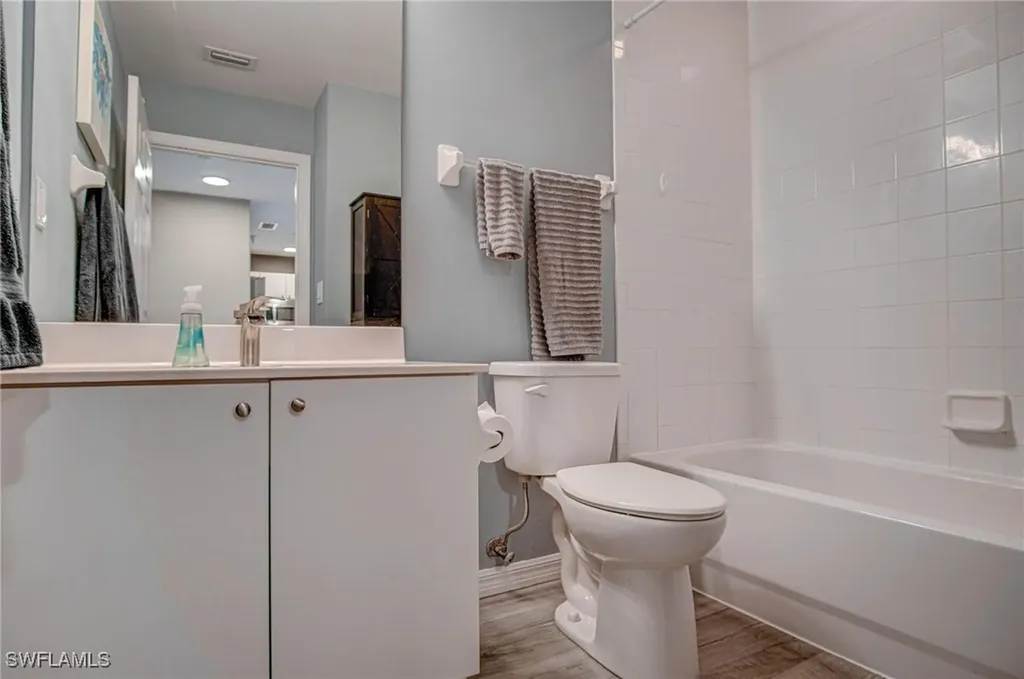 4450 Botanical Place Circle Naples FL 34112