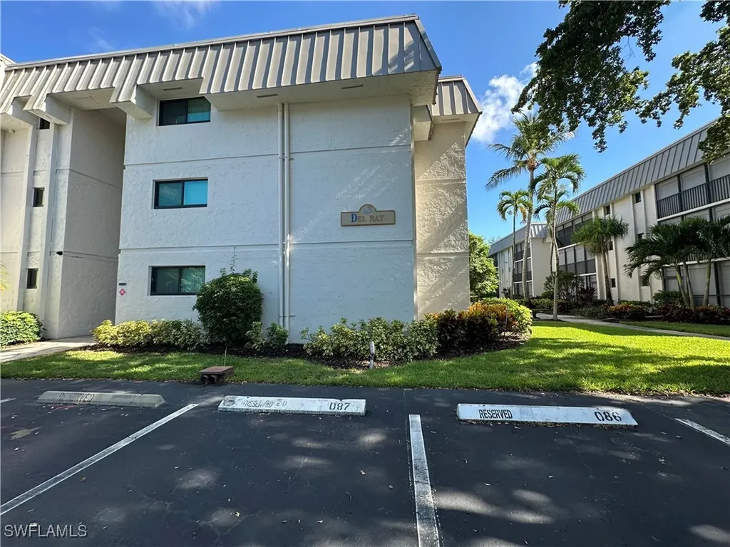 788 Park Shore Drive Naples FL 34103