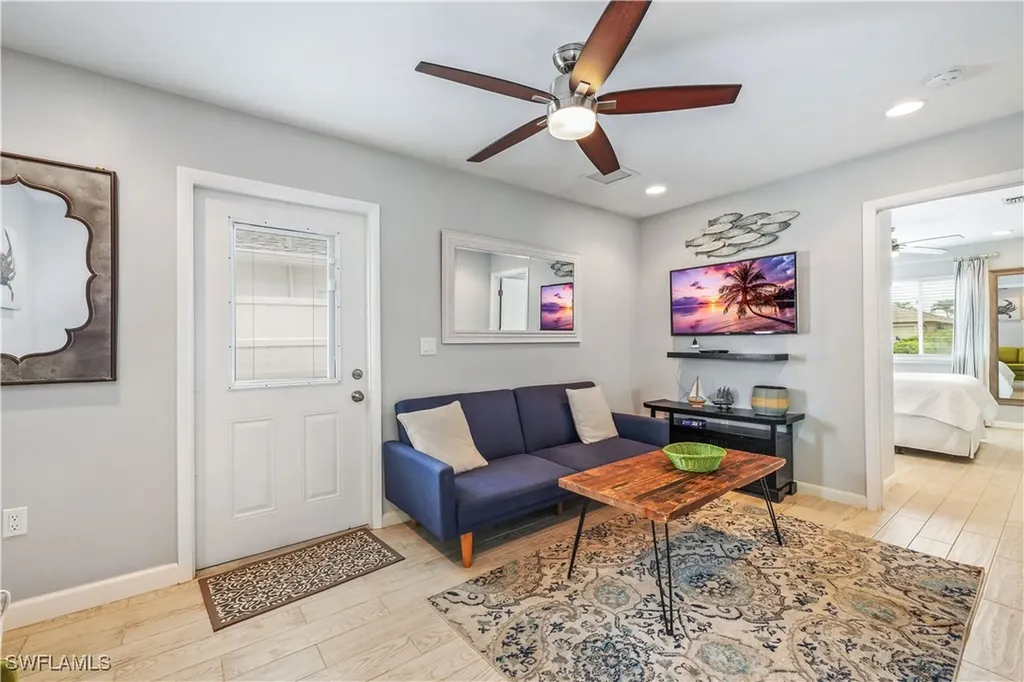 791 94th Avenue N Naples FL 34108