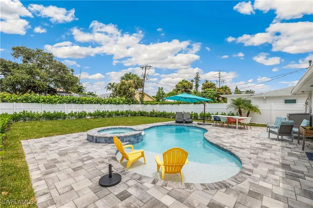 791 94th Avenue N Naples FL 34108