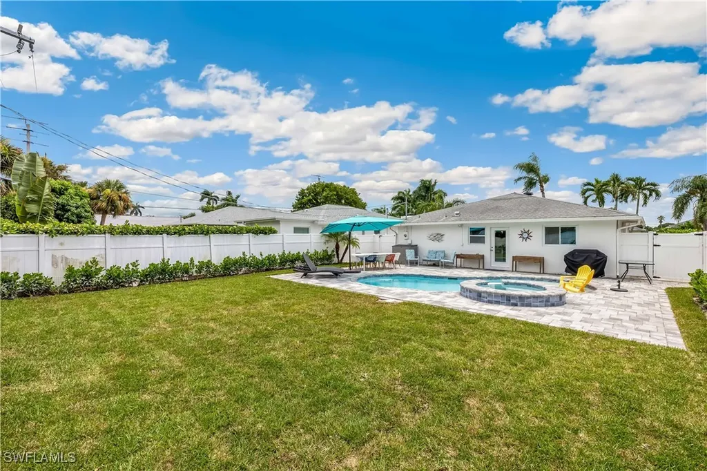 791 94th Avenue N Naples FL 34108
