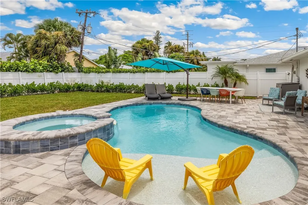 791 94th Avenue N Naples FL 34108