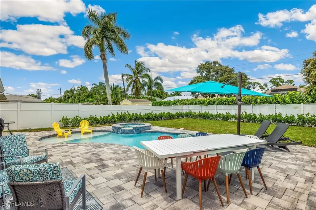 791 94th Avenue N Naples FL 34108