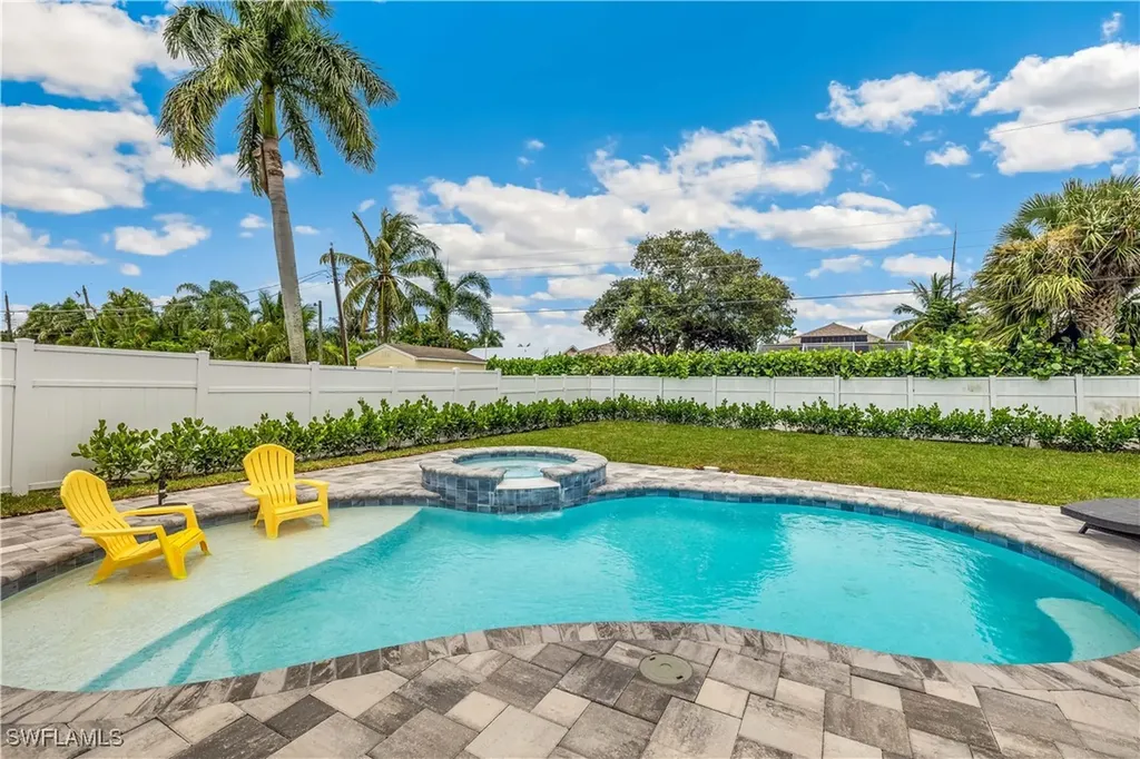 791 94th Avenue N Naples FL 34108