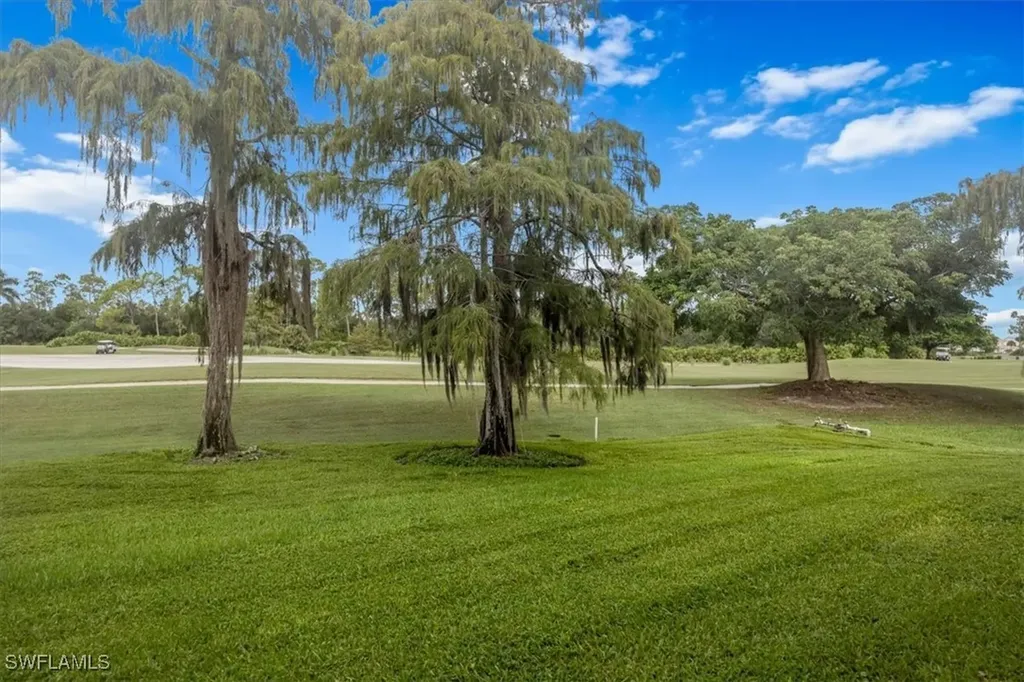 1051 Eastham Way Naples FL 34104