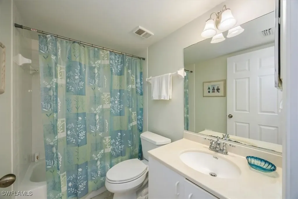 1051 Eastham Way Naples FL 34104