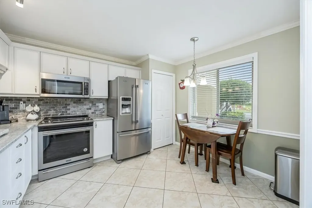 1051 Eastham Way Naples FL 34104