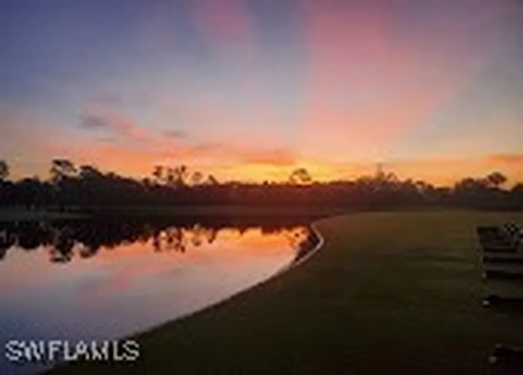 8225 Danbury Boulevard E Naples FL 34120