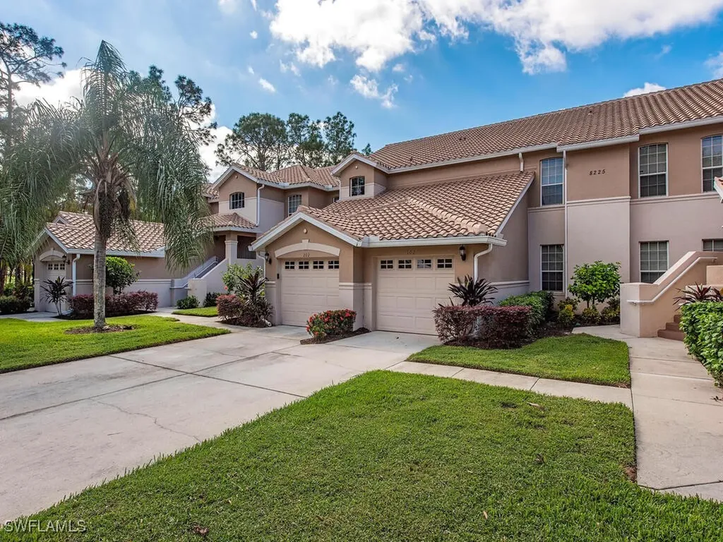8225 Danbury Boulevard E Naples FL 34120