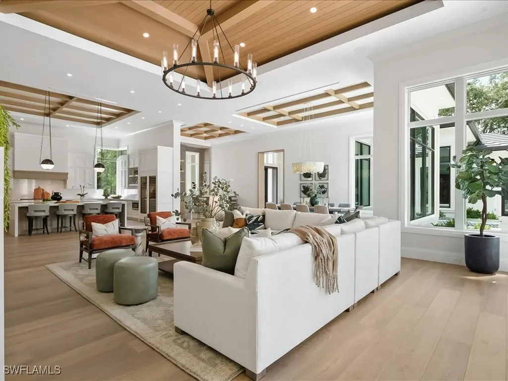 208 Hickory Road Naples FL 34108