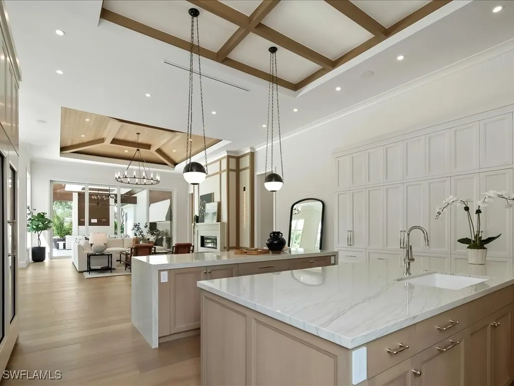 208 Hickory Road Naples FL 34108