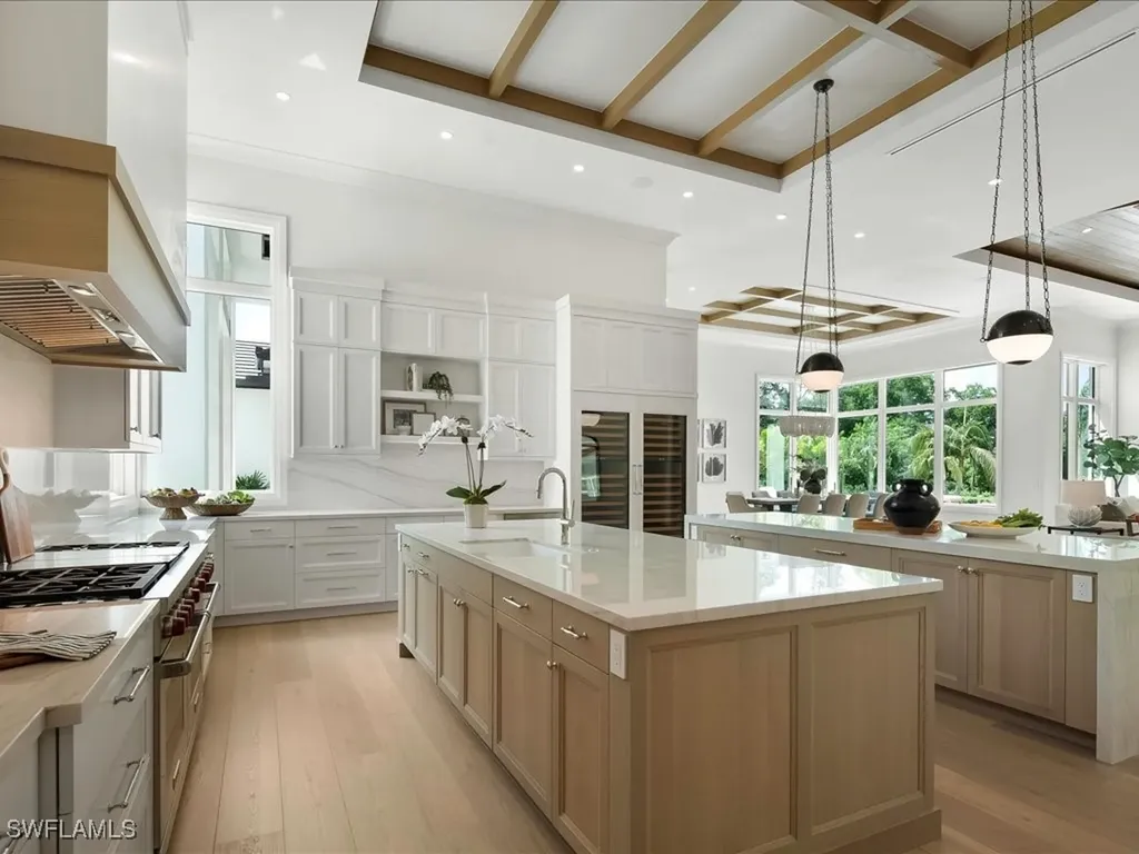 208 Hickory Road Naples FL 34108