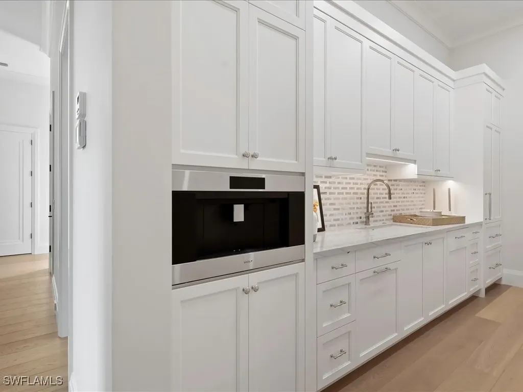 208 Hickory Road Naples FL 34108