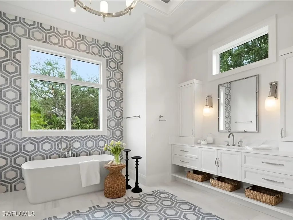 208 Hickory Road Naples FL 34108