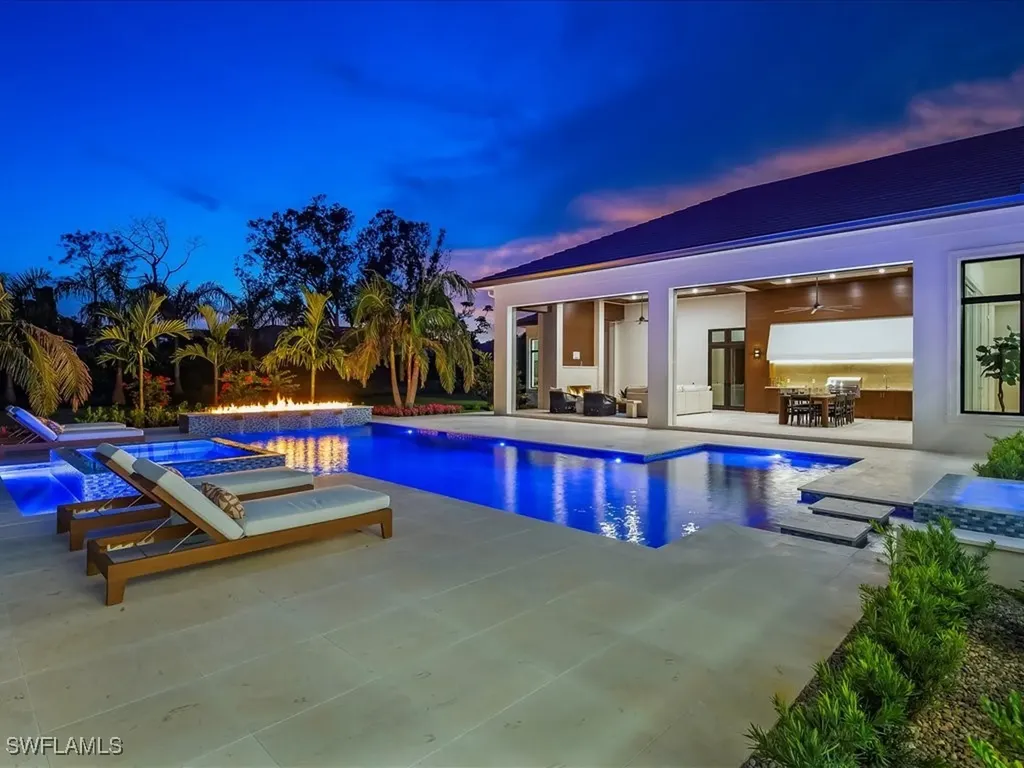 208 Hickory Road Naples FL 34108