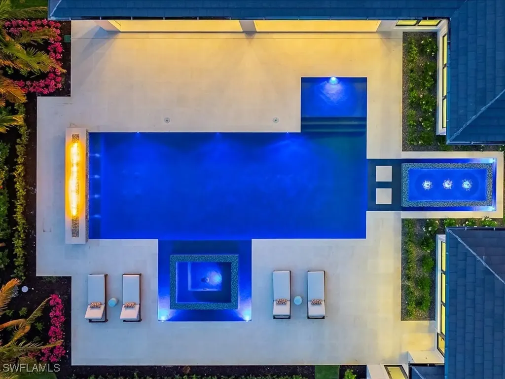 208 Hickory Road Naples FL 34108