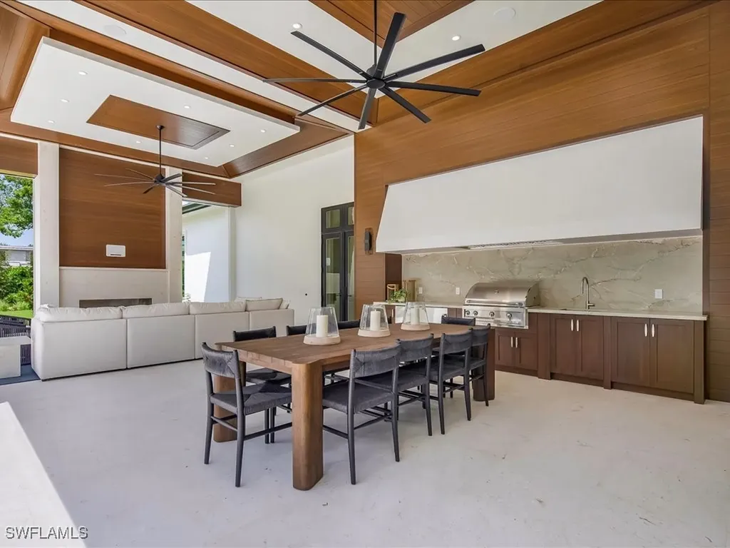 208 Hickory Road Naples FL 34108