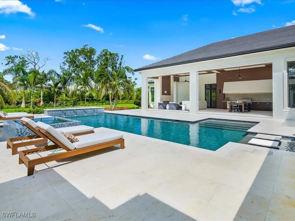 208 Hickory Road Naples FL 34108