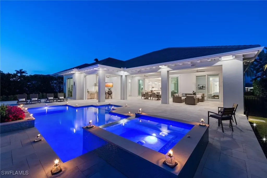 2989 Regatta Road Naples FL 34103