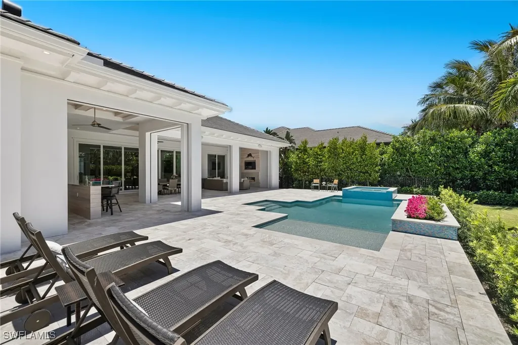 2989 Regatta Road Naples FL 34103