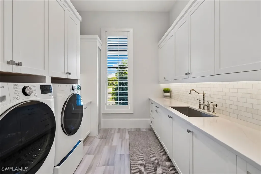 2989 Regatta Road Naples FL 34103