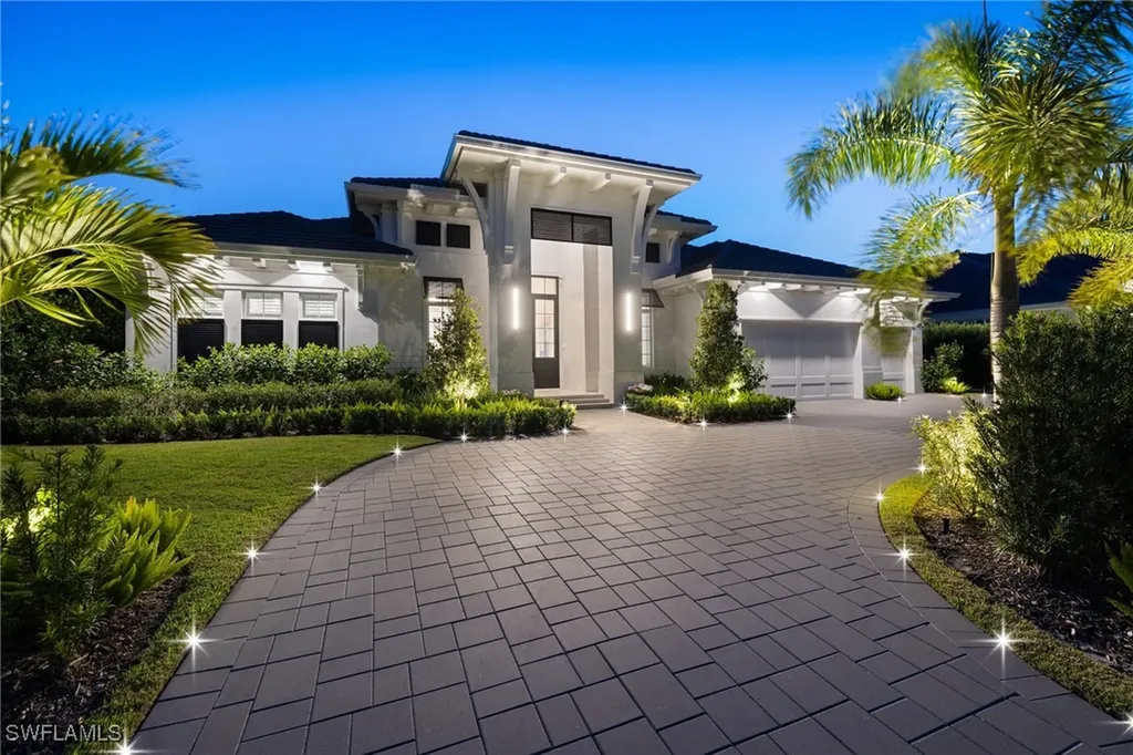 2989 Regatta Road Naples FL 34103