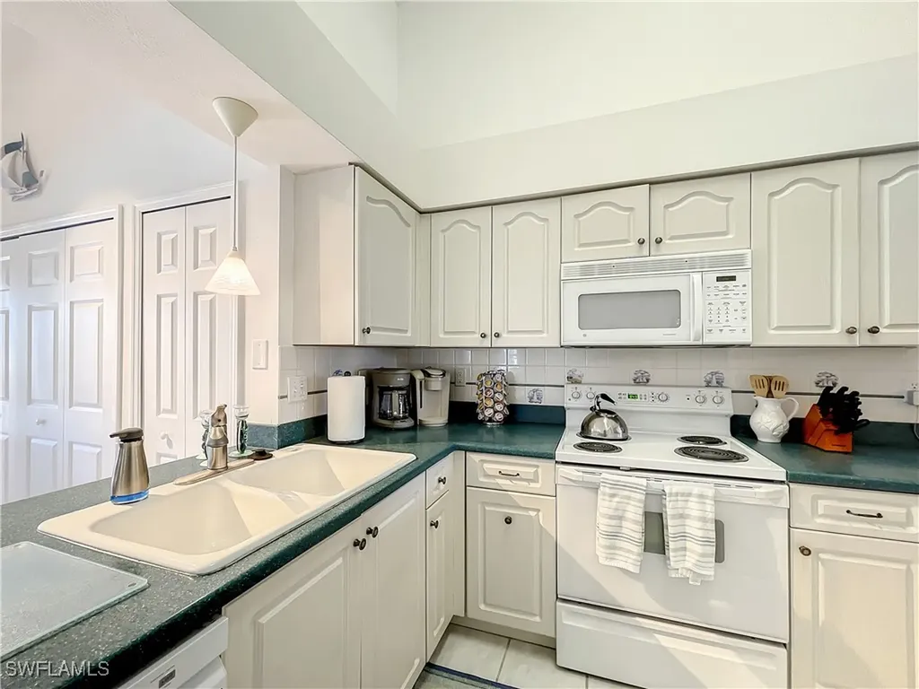 470 Bermuda Cove Way Naples FL 34110