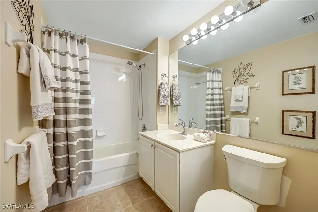 1375 Henley Street Naples FL 34105