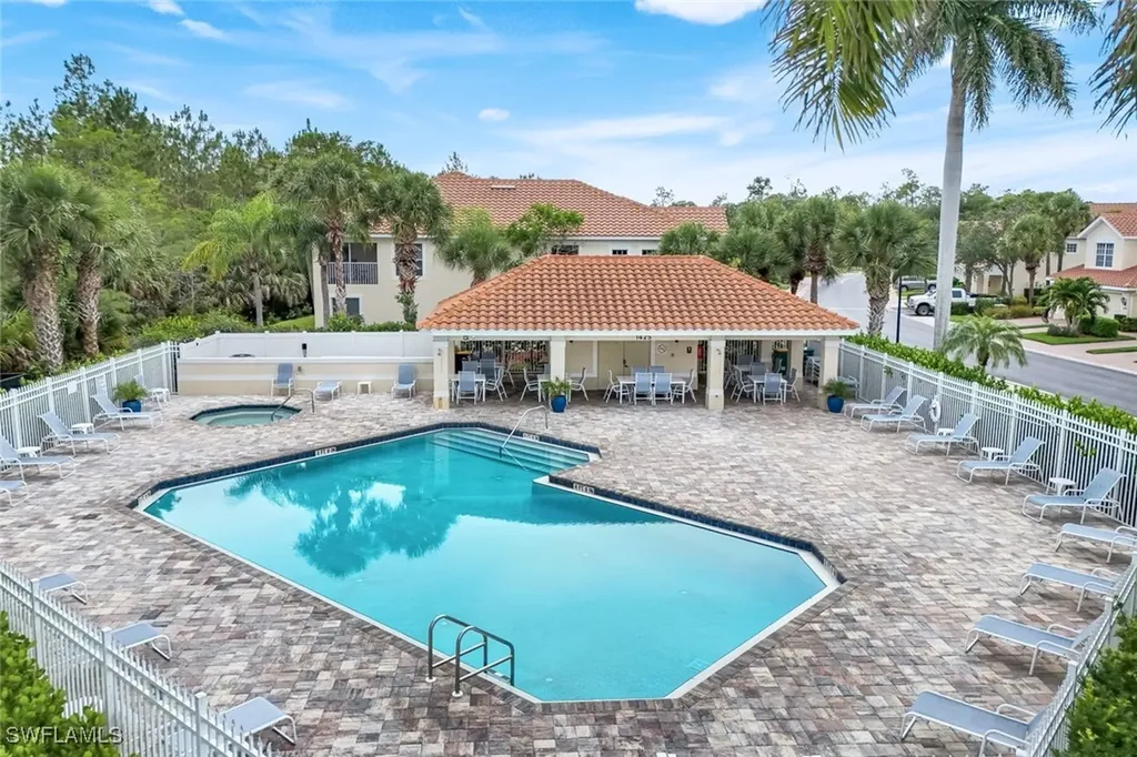 1375 Henley Street Naples FL 34105