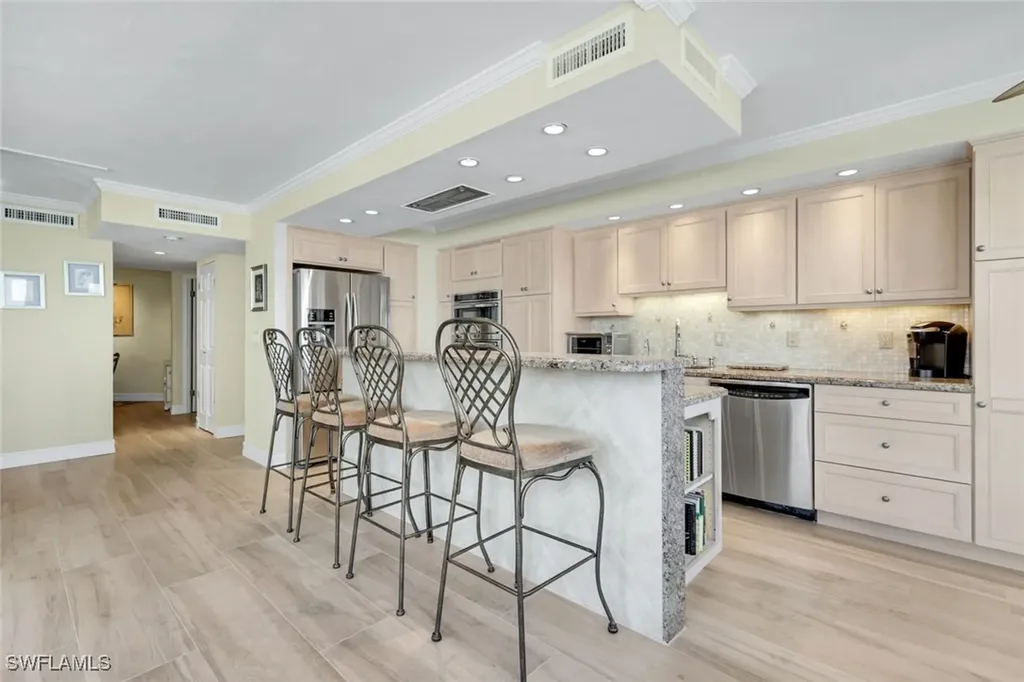 4041 Gulf Shore Boulevard N Naples FL 34103